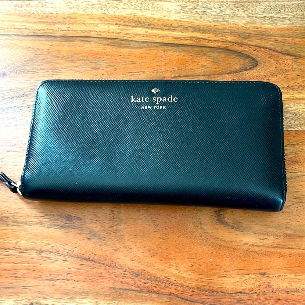 🎄$5 HOLIDAY SALE🎄 EUC Kate Spade wallet